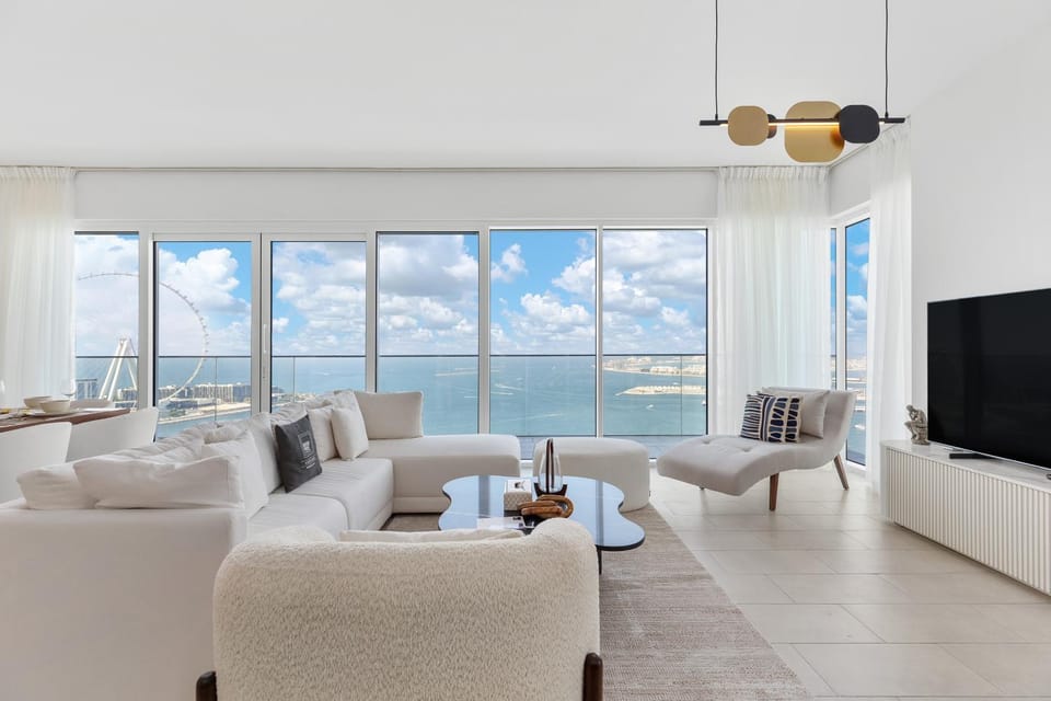 Communal lounge/ TV room, TV and multimedia, Living room, Sea view