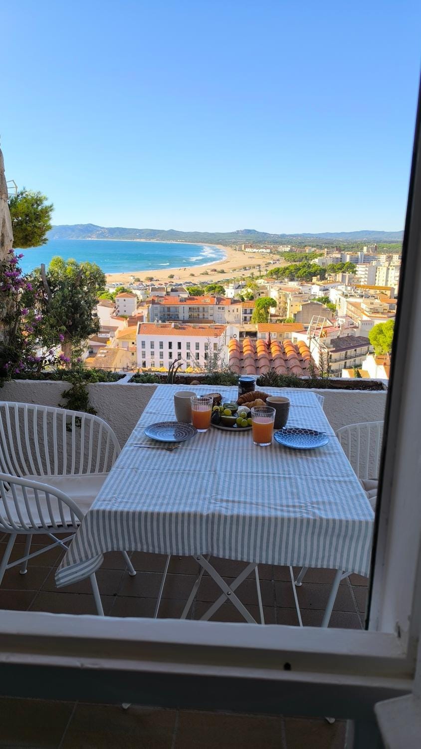 View (from property/room), Balcony/Terrace, City view