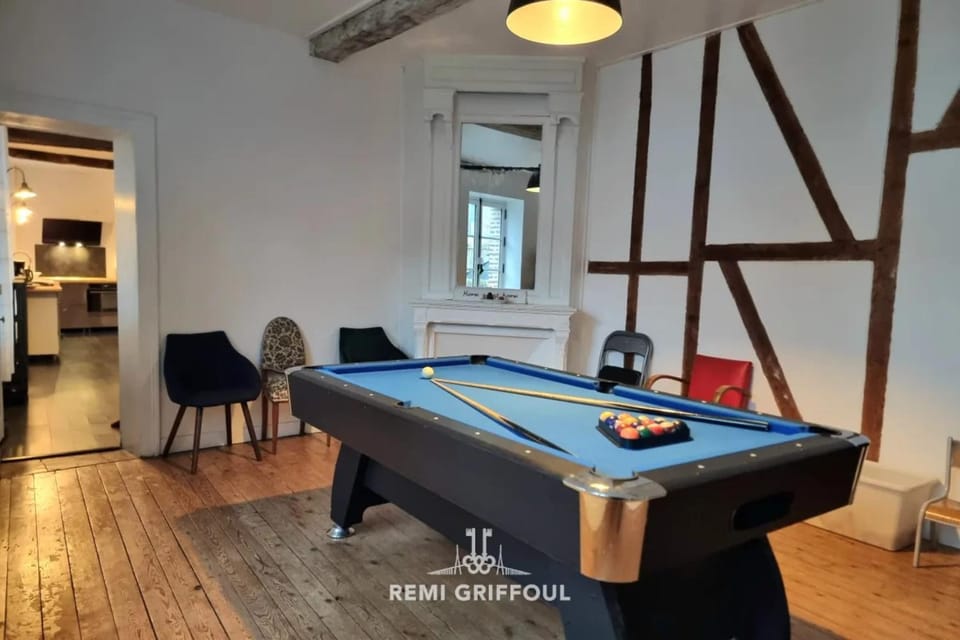 Kinta Panda Pool Table City Center 13 2 guests House in Honfleur