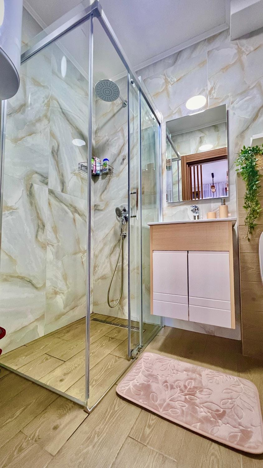Shower, Bathroom