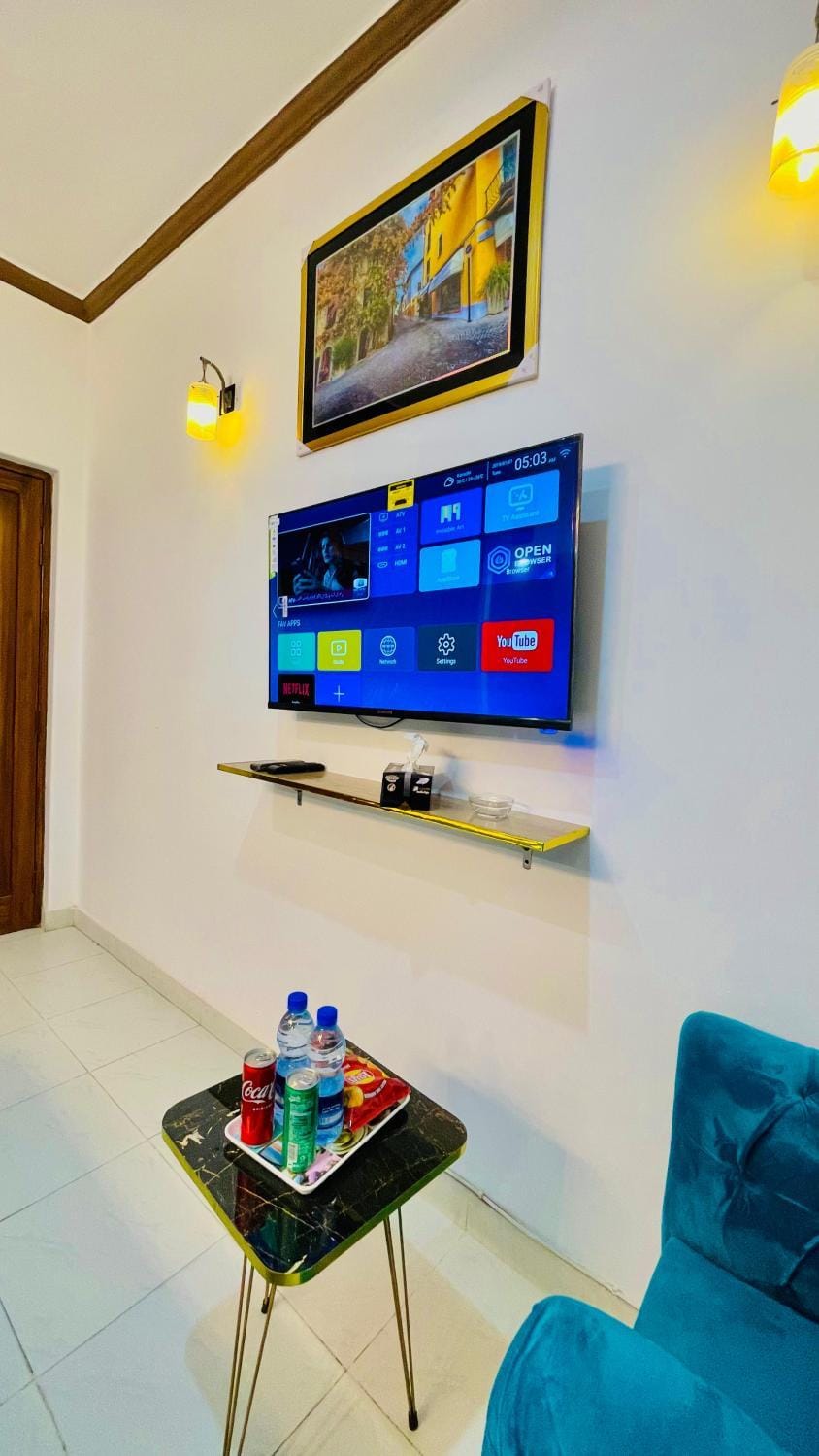 Go Guest House Lahore Hotel in Lahore