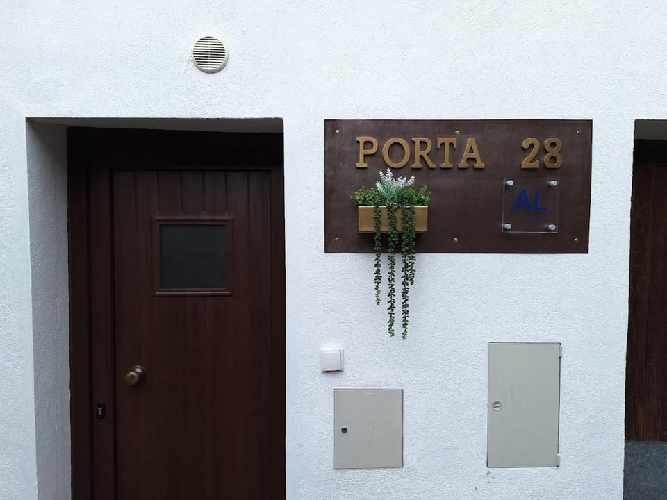 Property building, Off site, Logo/Certificate/Sign