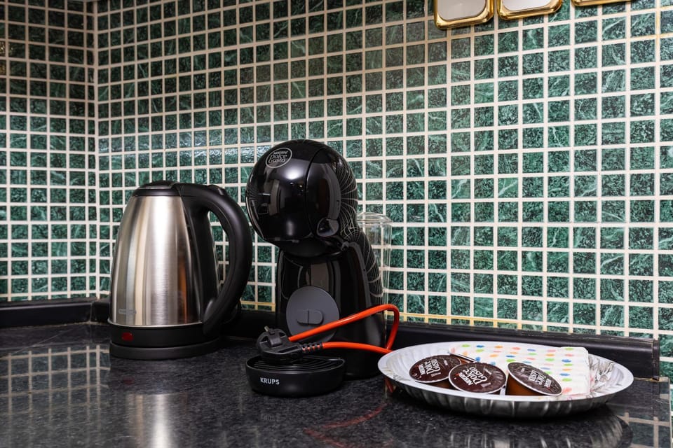 Coffee/tea facilities, Kitchen or kitchenette