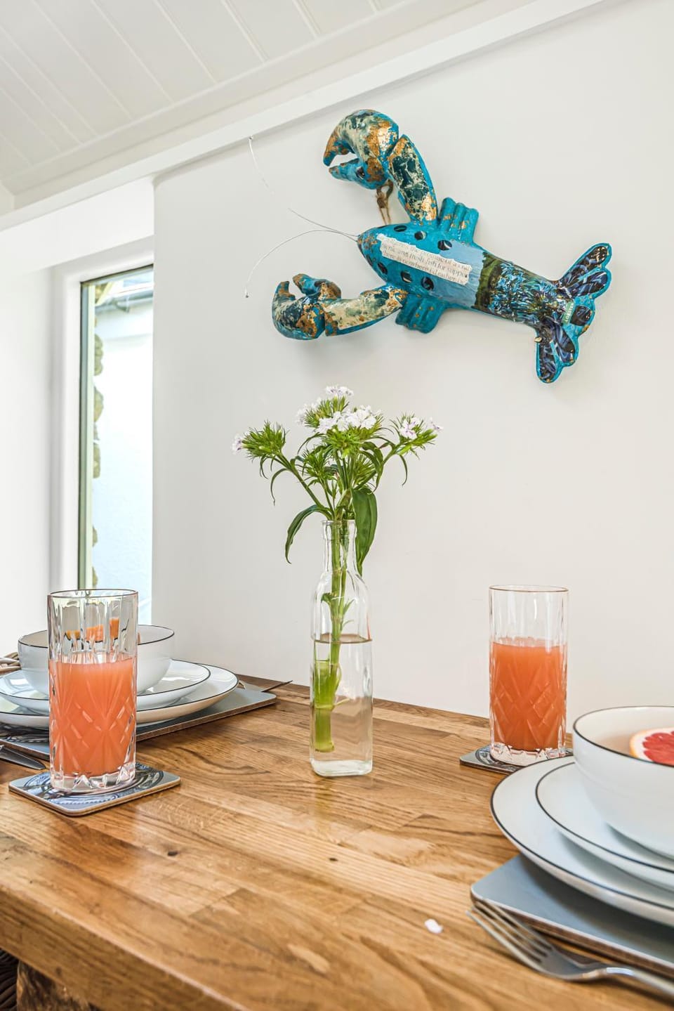 Food and drinks, Decorative detail, Dining area, Food, Drinks