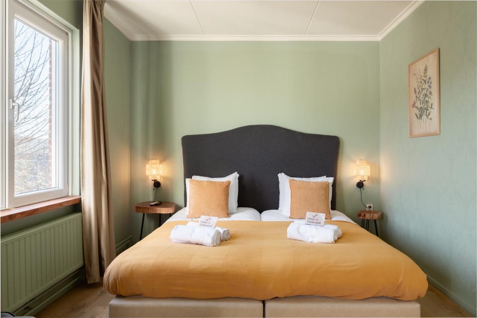 Bed, Photo of the whole room