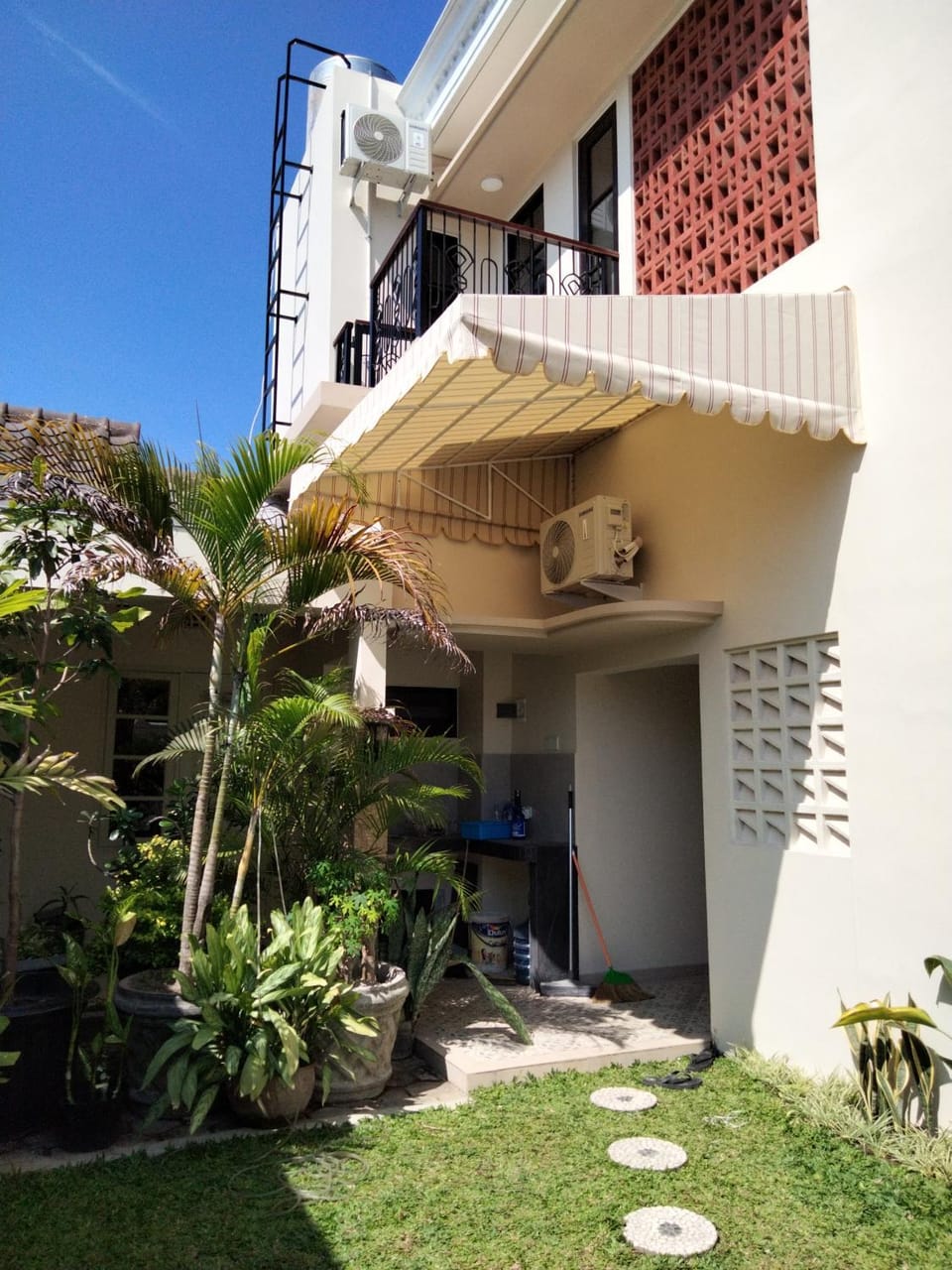 Property building, Garden