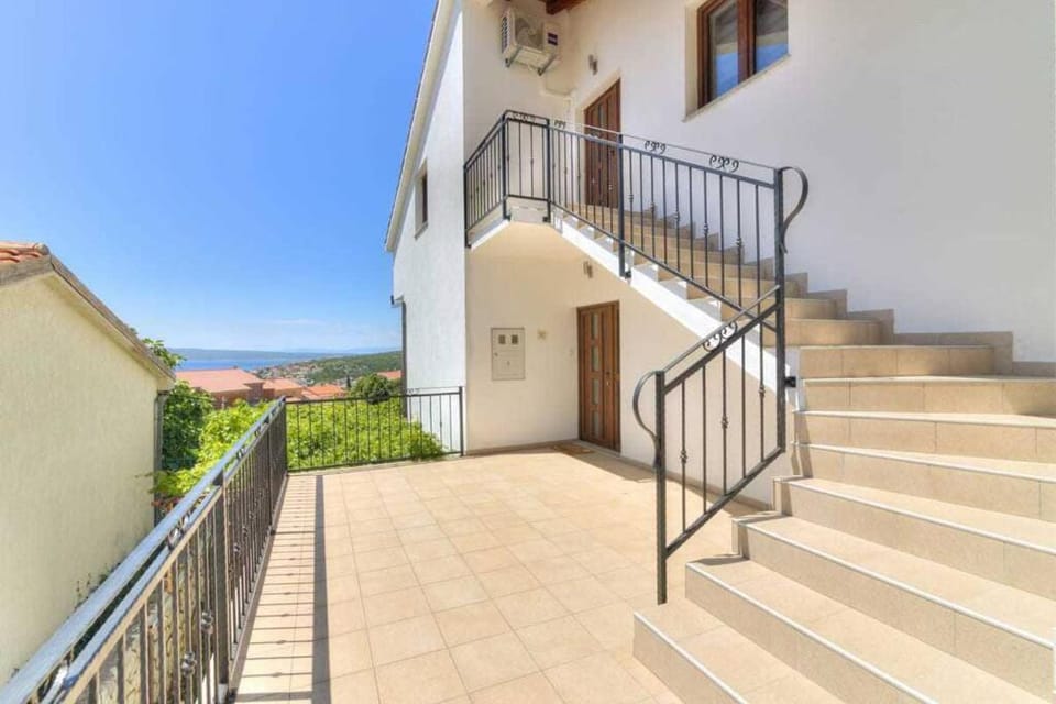 NV Hill ONE by Aneo Travel House in Novi Vinodolski
