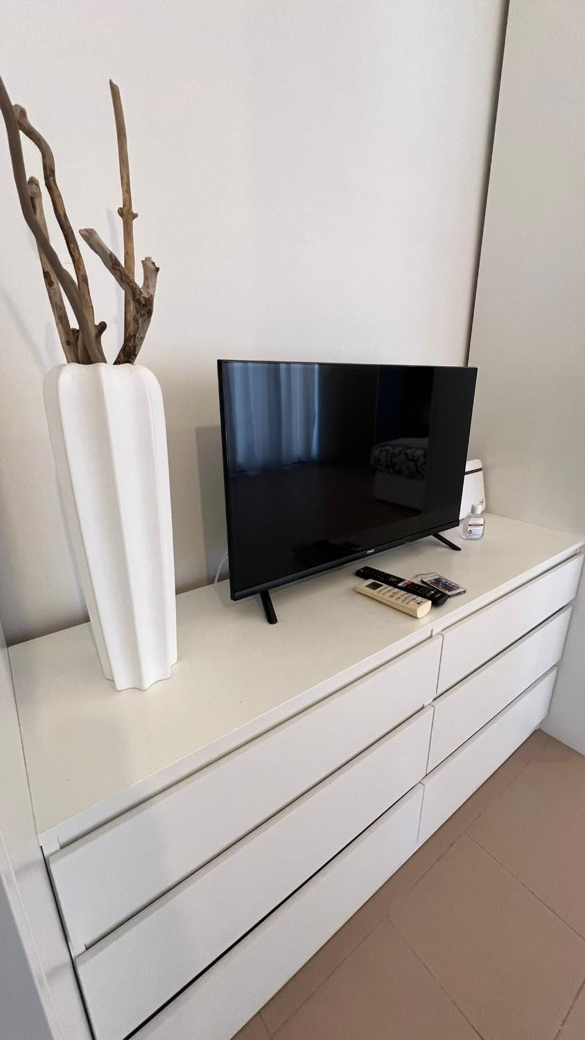 TV and multimedia, Evening entertainment, hair dresser