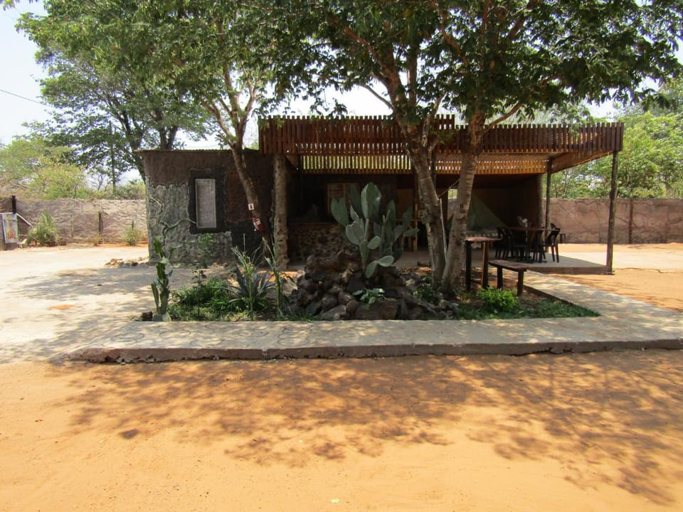Property building, Restaurant/places to eat, Garden view, Breakfast
