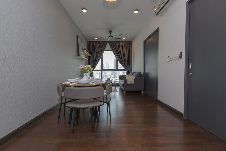 Living room, Seating area, Dining area