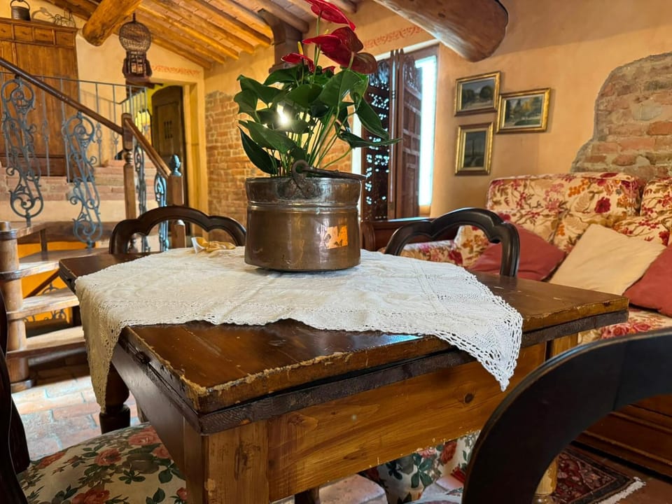 Dining area, Lunch