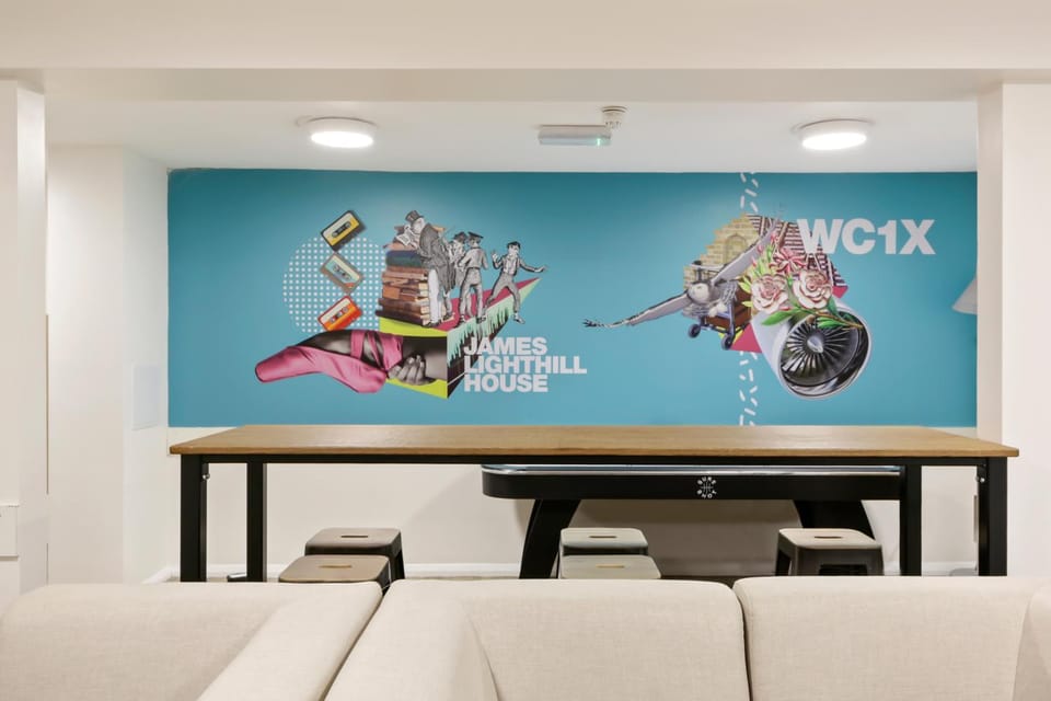 Communal lounge/ TV room