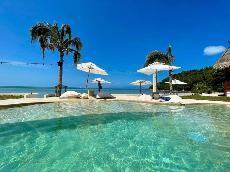 Beach, Pool view, Sea view, Swimming pool, sunbed