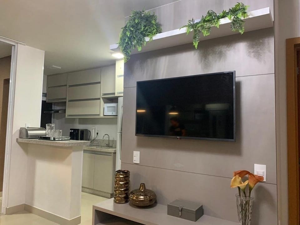 Communal lounge/ TV room, Living room, Dining area, Food, Lunch