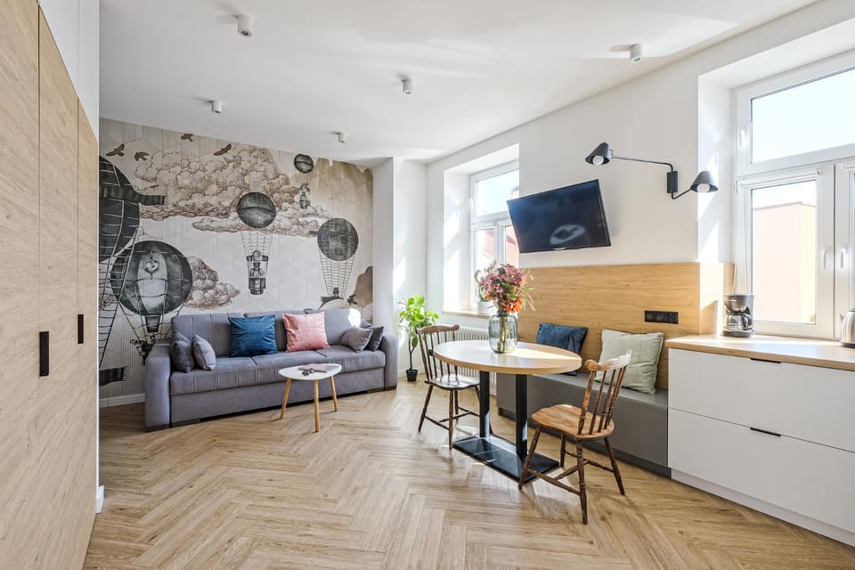 TV and multimedia, Kitchen or kitchenette, Living room