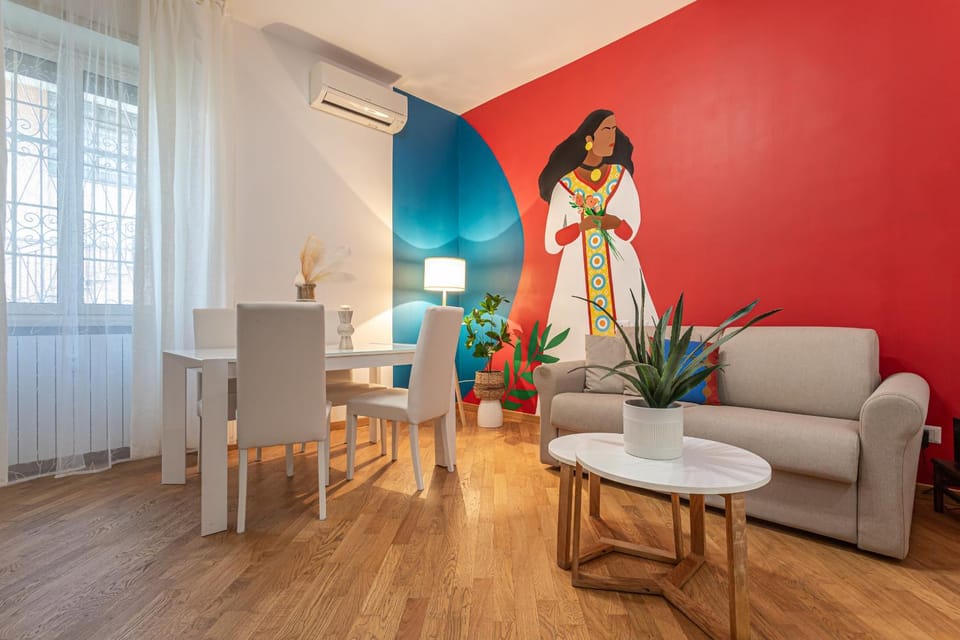 Communal lounge/ TV room, Living room, Dining area, air conditioner
