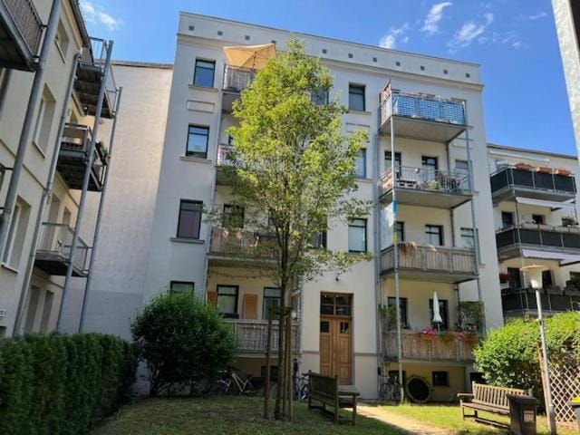 Property building, Garden