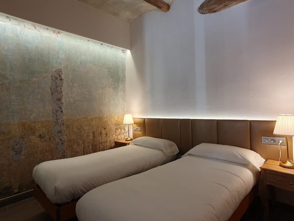 Bed, Decorative detail