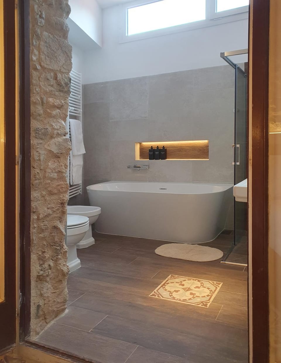 Bathroom, Bath