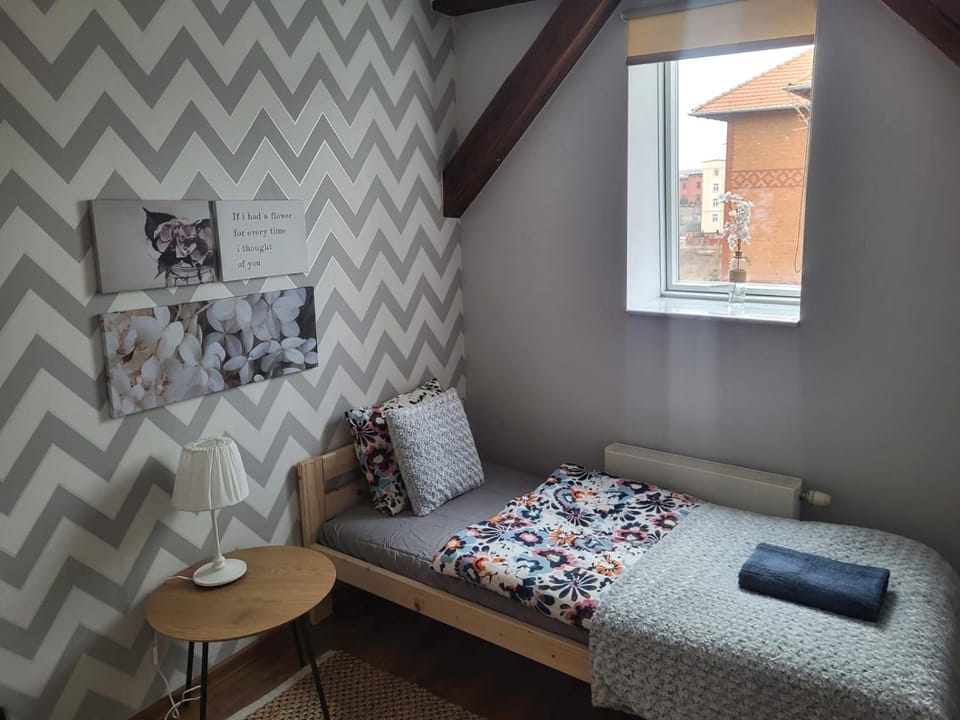 Lemuria Przytulny pokój Chojnowska Hostel in Lower Silesian Voivodeship