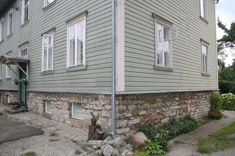 Facade/entrance, Day