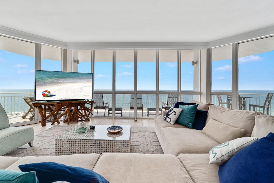 Oceania 6 House in West Beach