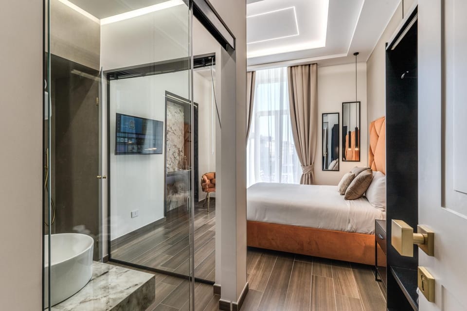 Bed, TV and multimedia, Photo of the whole room, Bedroom, wardrobe, air conditioner
