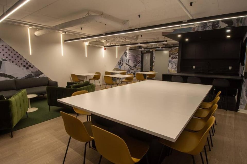 Downtown Montreal Premium Cozy Studio Apartment in Laval