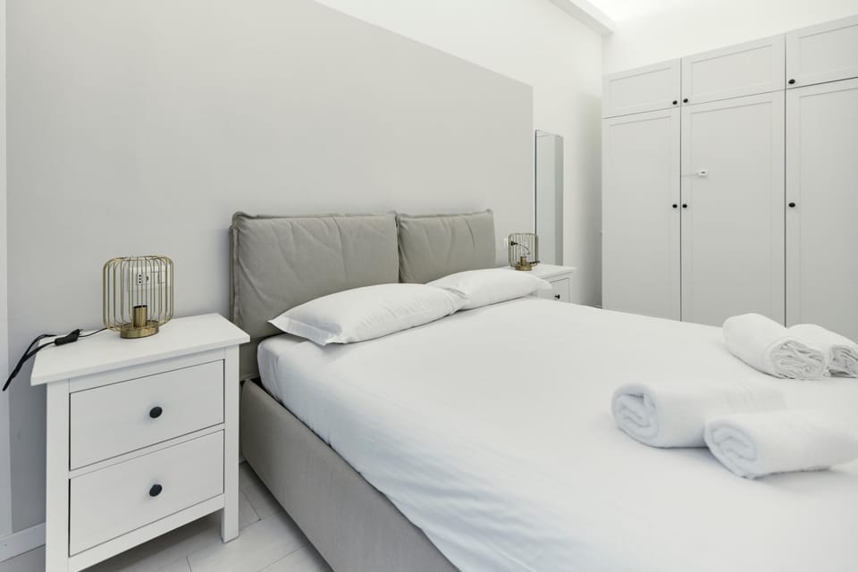 Bed, Photo of the whole room, Bedroom, towels, wardrobe