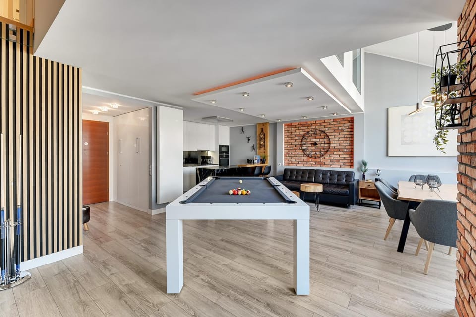 Billiard, Living room