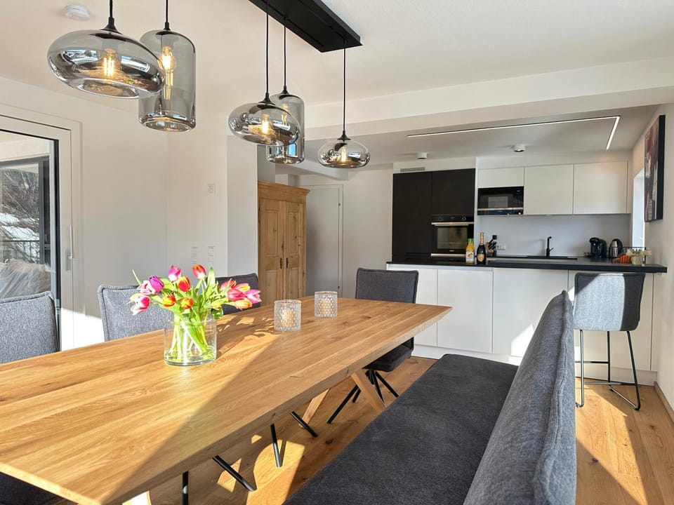 Kitchen or kitchenette, Seating area, Dining area, minibar