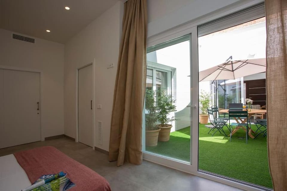 Balcony/Terrace, Dining area, Bedroom