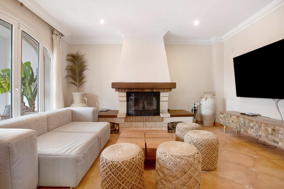 Property building, Living room