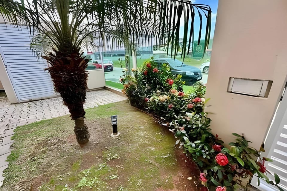 Apartamento confortável na praia de Palmas Apartment in Florianopolis
