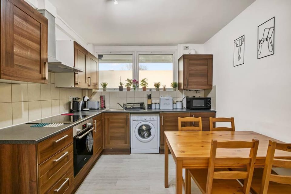 Peaceful 2-Bed South Bank Apartment in London Borough of Southwark