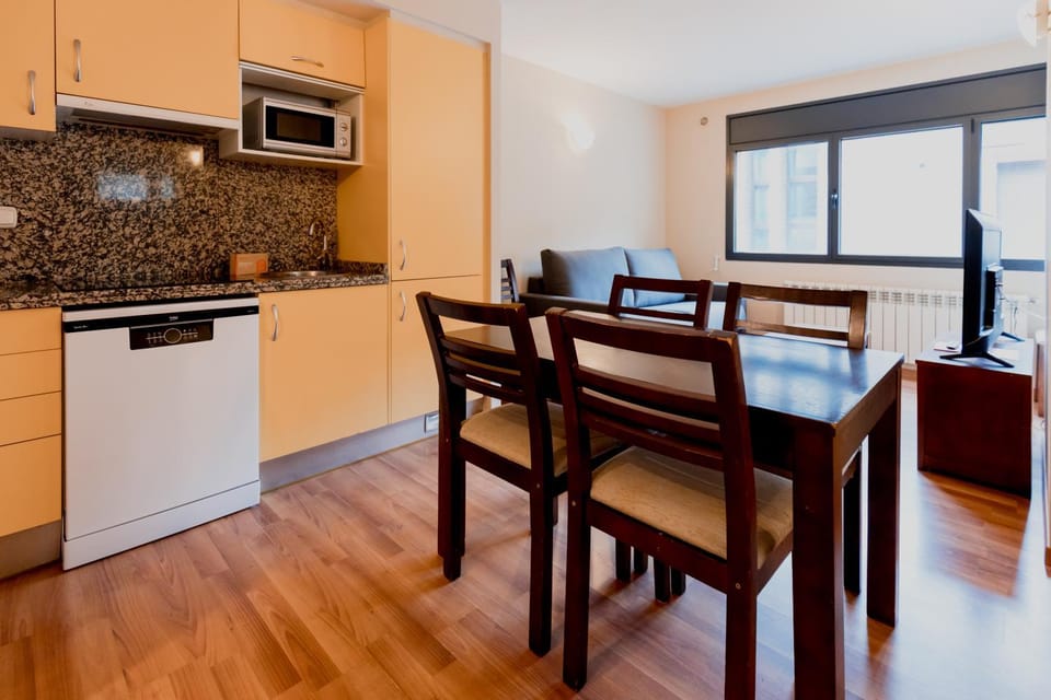 Kitchen or kitchenette, Living room, Dining area