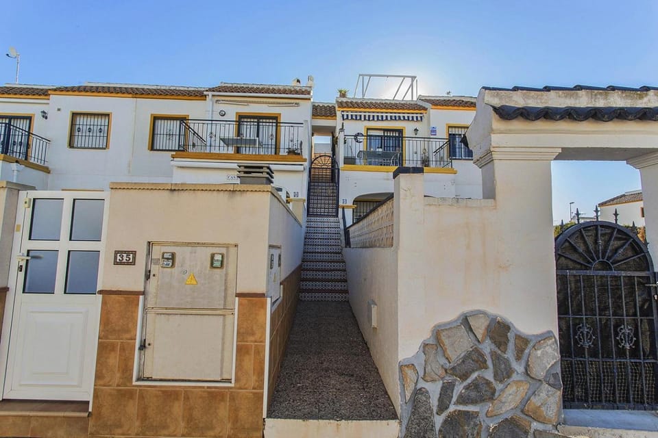Property building, Day