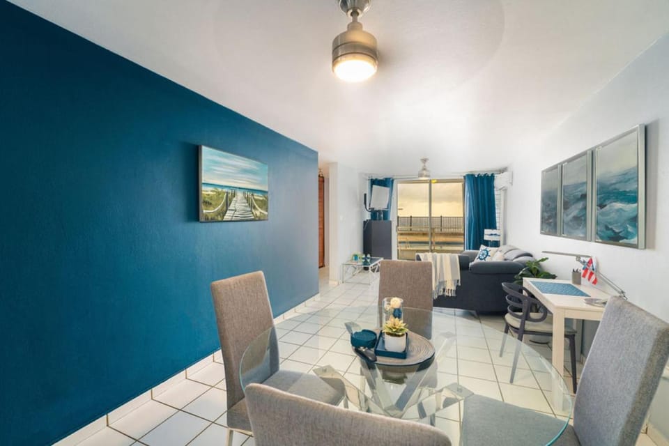 Costa Corcega 1F- Puerta del Sol Beachfront Escape Apartment in Stella