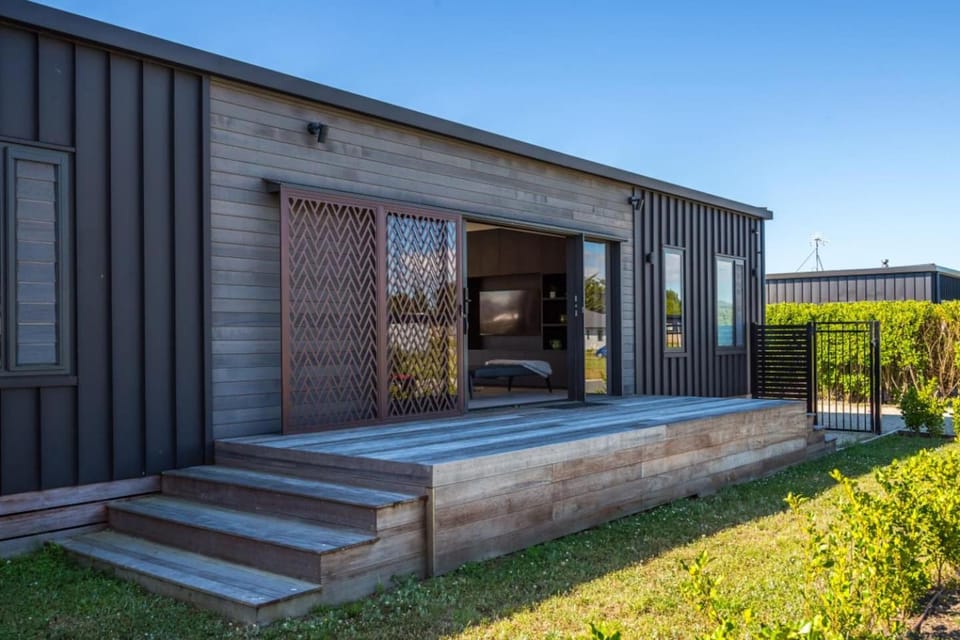 Vinebox on Wilson, Martinborough House in Martinborough