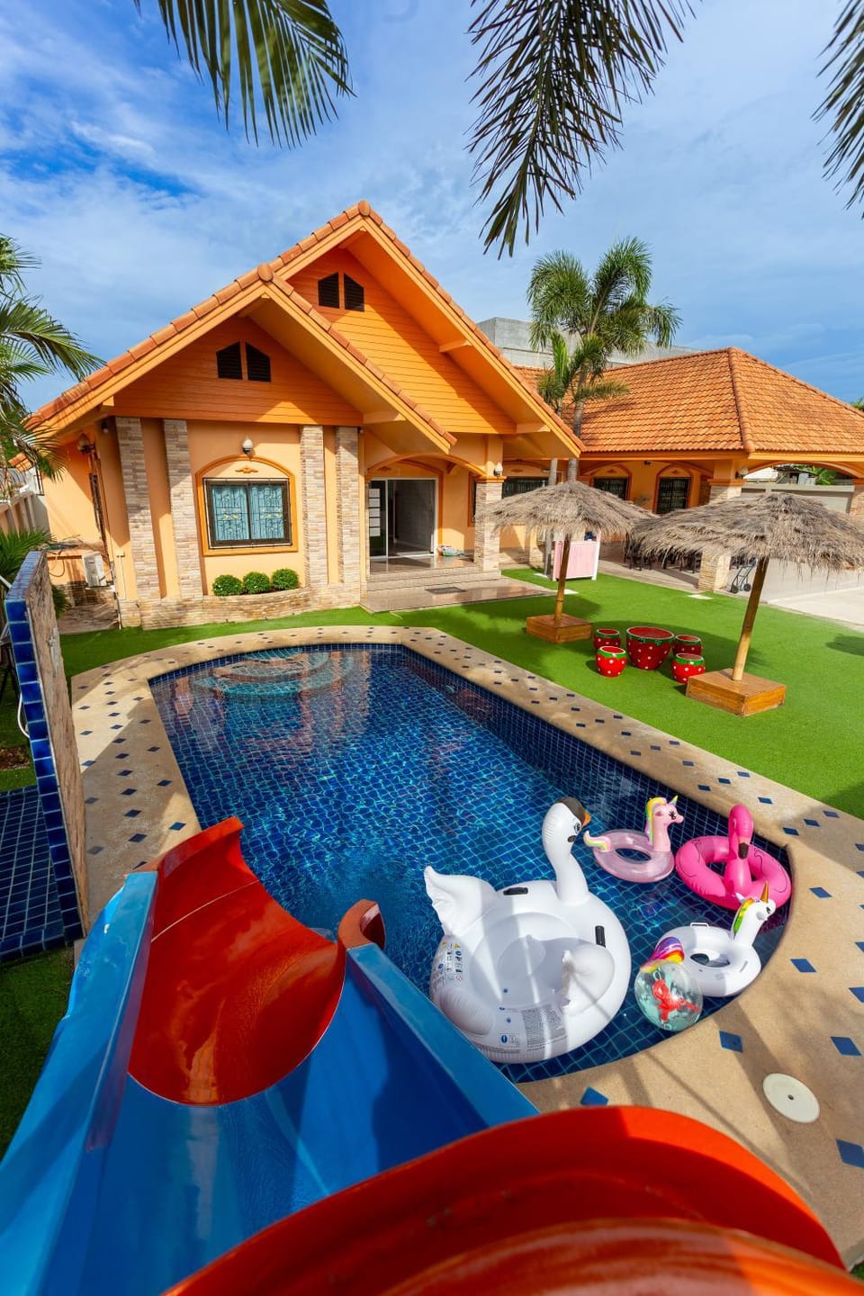 Pool view, Swimming pool, Swimming pool