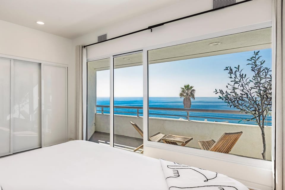 Bed, Bedroom, Sea view, Sea view