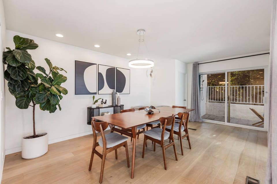Dining area, Dinner