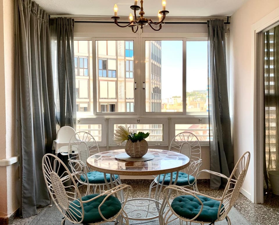 Centrally-Located, Spacious Flat at Historic Centre & short walk to Beach Apartment in Alicante