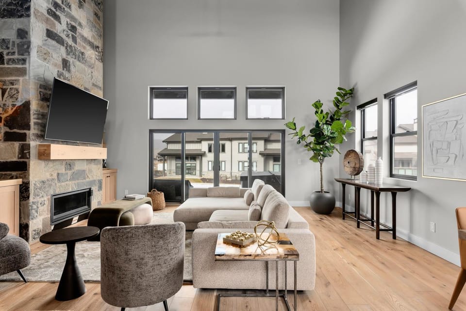 TV and multimedia, Living room, Seating area, flat iron