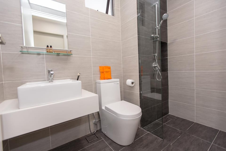 Shower, Toilet, Bathroom
