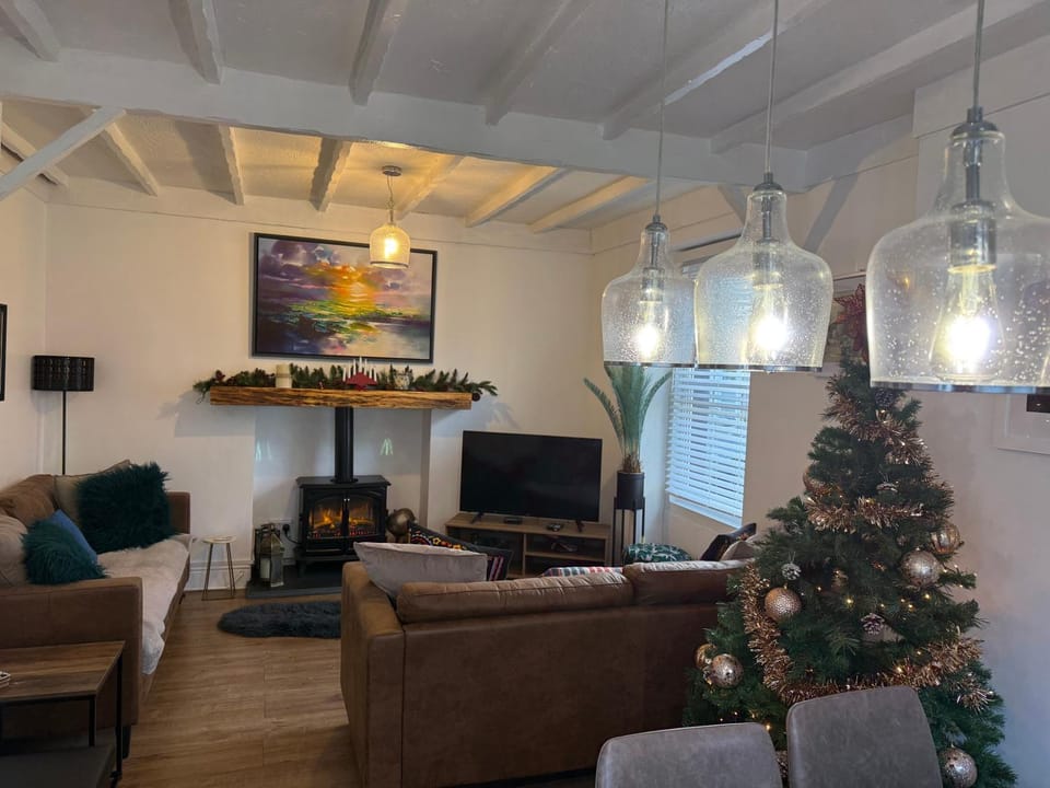 TV and multimedia, Living room, Seating area