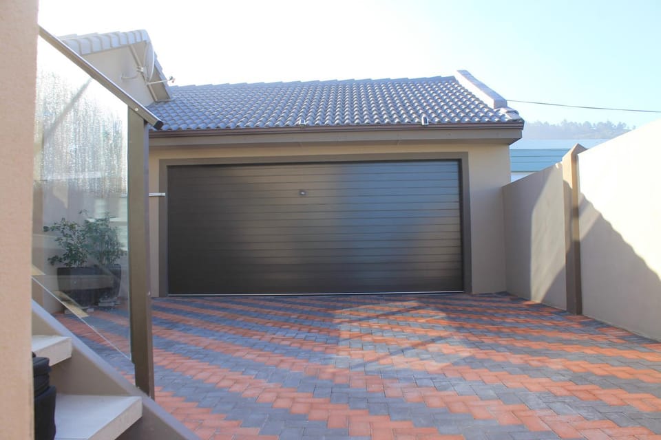 Ocean at doors step Apartment in Western Cape