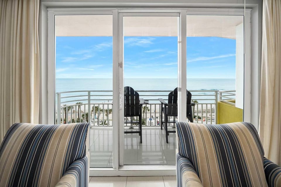 Luxury 6th Floor 3 BR Condo Direct Oceanfront Wyndham Ocean Walk Resort Daytona Beach | 604 House in Florida