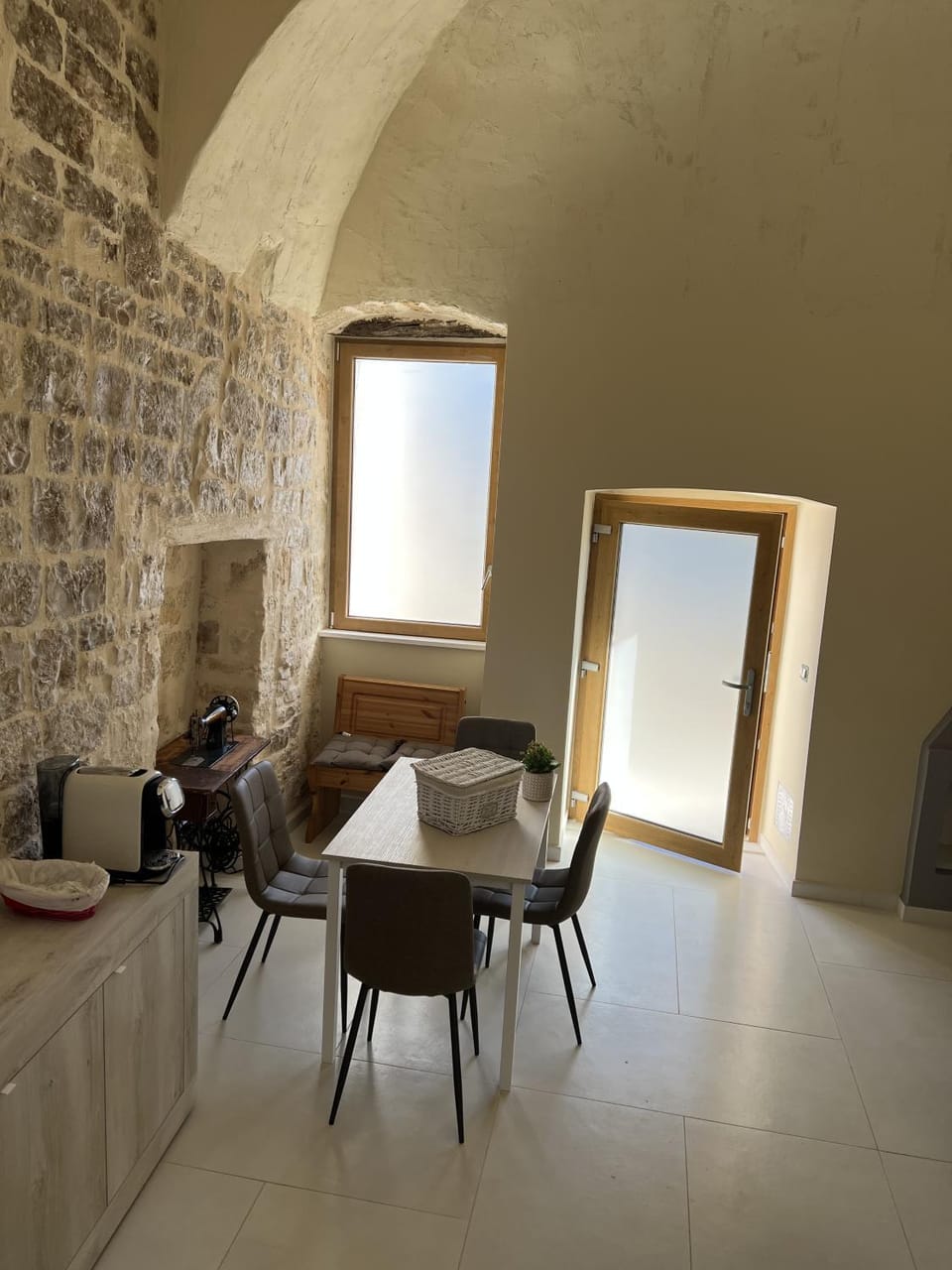 Coffee/tea facilities, Living room, Dining area
