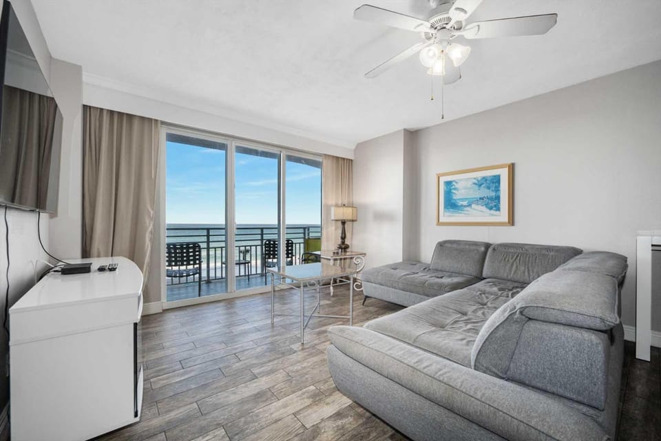 Luxury 5th Floor 3 BR Condo Direct Oceanfront Wyndham Ocean Walk Resort Daytona Beach | 504 House in Florida